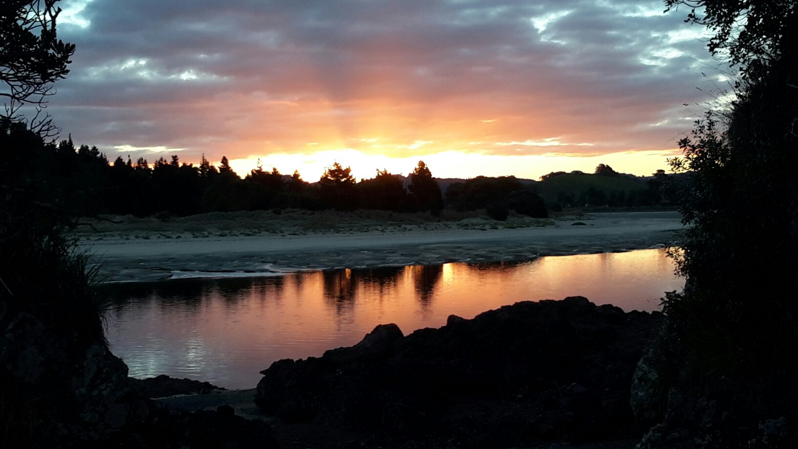 Whananaki Sunsets New Zealand - a great overnight stop for a campervan